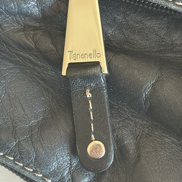 Tignanello Black Butter Leather Shoulder Bag - Picture 10 of 10
